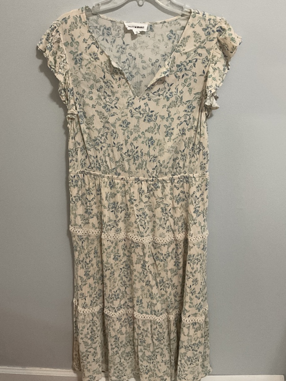 Lucky Brand Floral Tiered Flutter Sleeve V-neck MIDI Dress, Large